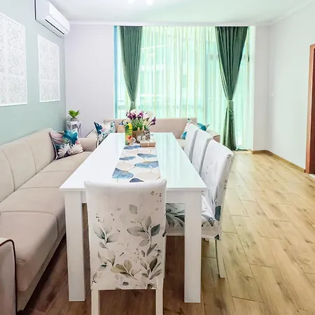 Sunny Cozy Primorsko